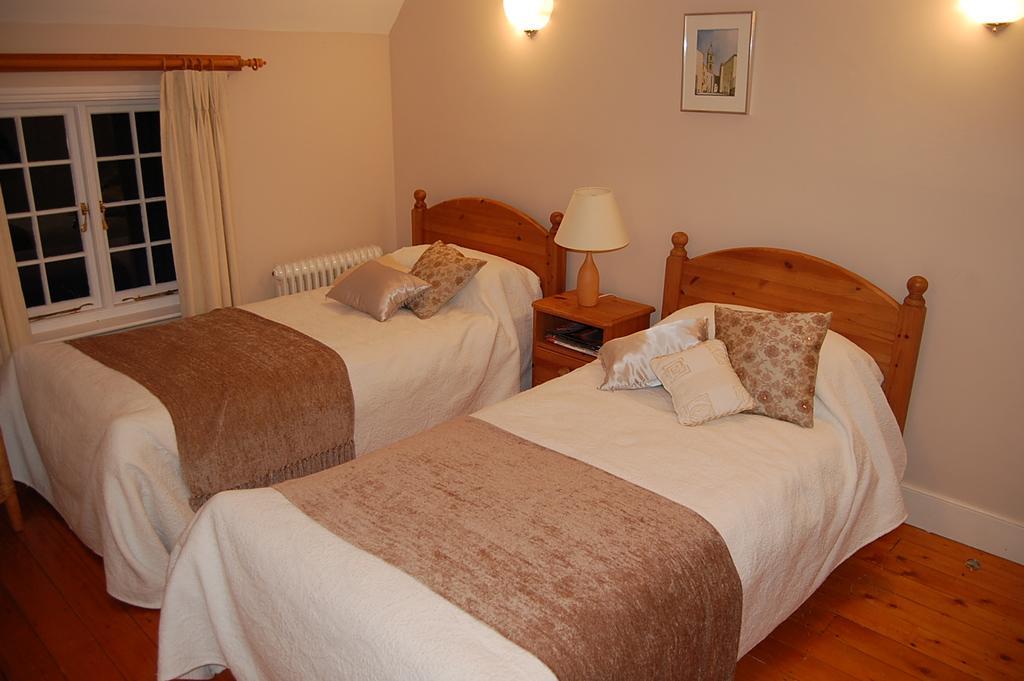 Bed and Breakfast Pickwick House Stoke by Clare Zimmer foto